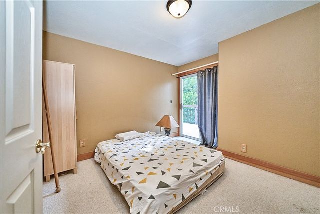23891 Lakeview, Crestline, CA 92325