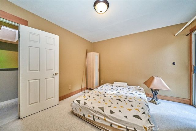 23891 Lakeview, Crestline, CA 92325