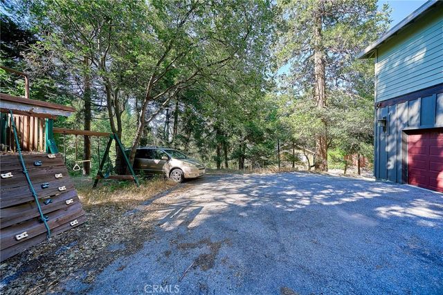 23891 Lakeview, Crestline, CA 92325