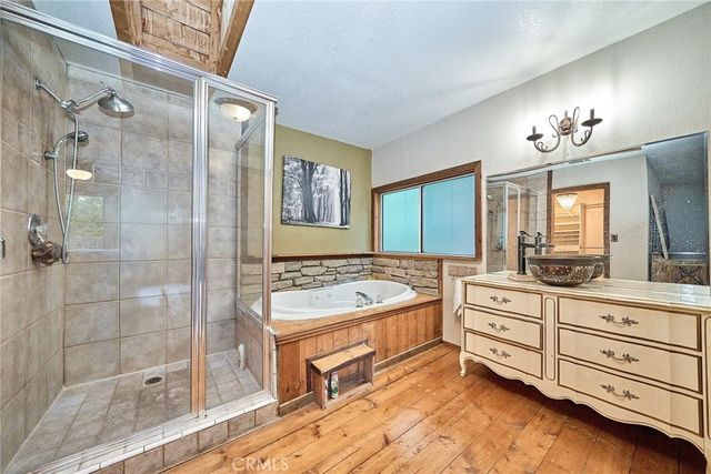 23891 Lakeview, Crestline, CA 92325