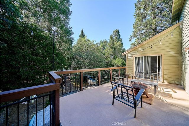 23891 Lakeview, Crestline, CA 92325