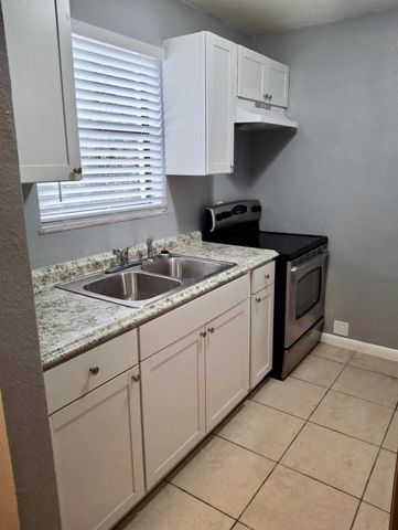 910 Wagner Place 1, Fort Pierce, FL 34982