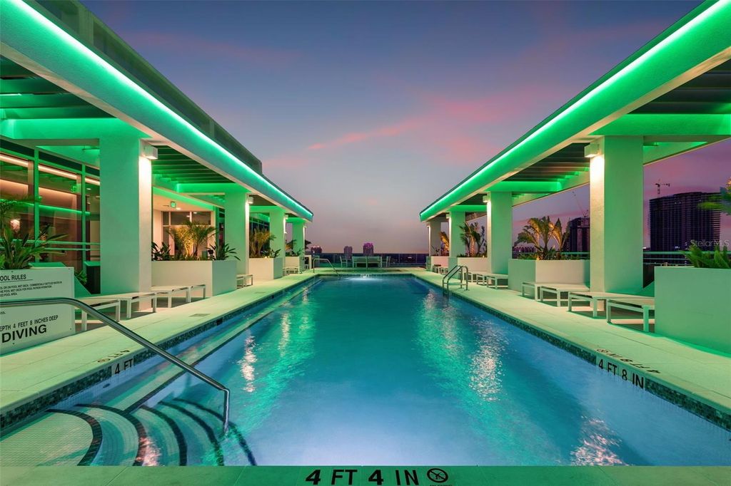 Image 36 of property listing at 777 3RD AVENUE N 1106, St Petersburg, FL 33701