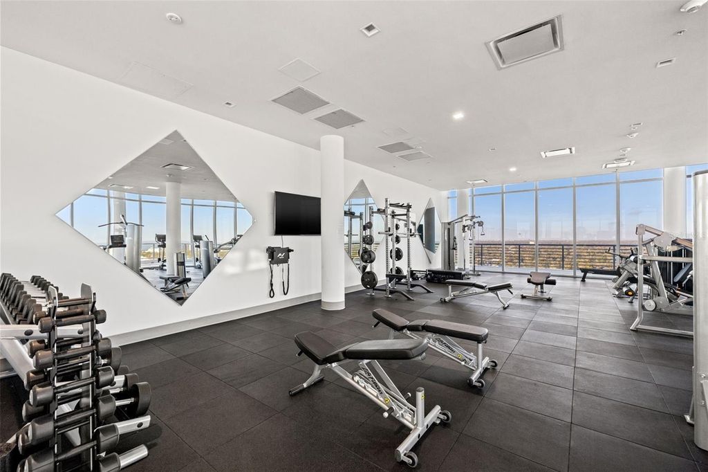 Image 41 of property listing at 777 3RD AVENUE N 1106, St Petersburg, FL 33701