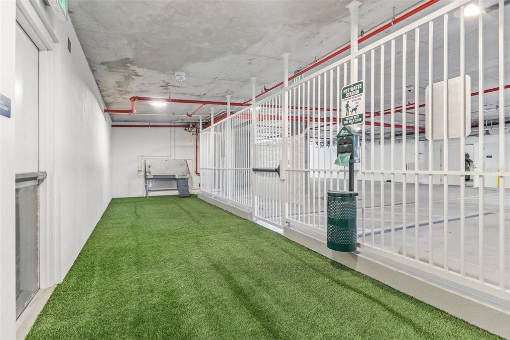 Image 52 of property listing at 777 3RD AVENUE N 1106, St Petersburg, FL 33701