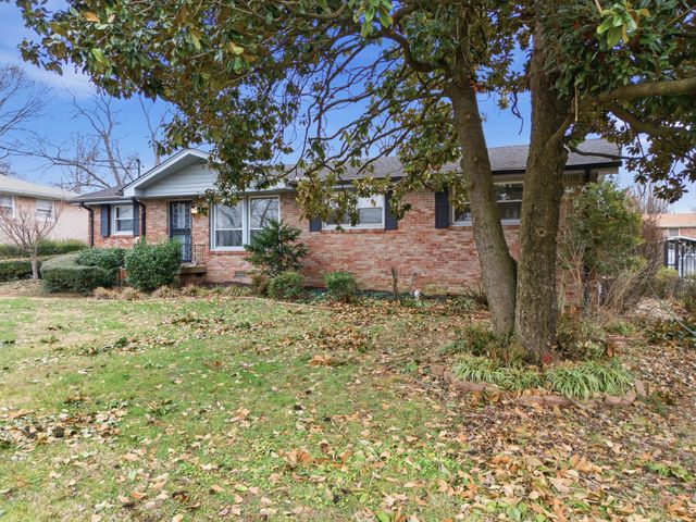 8310 Luree Ln, Hermitage, TN 37076