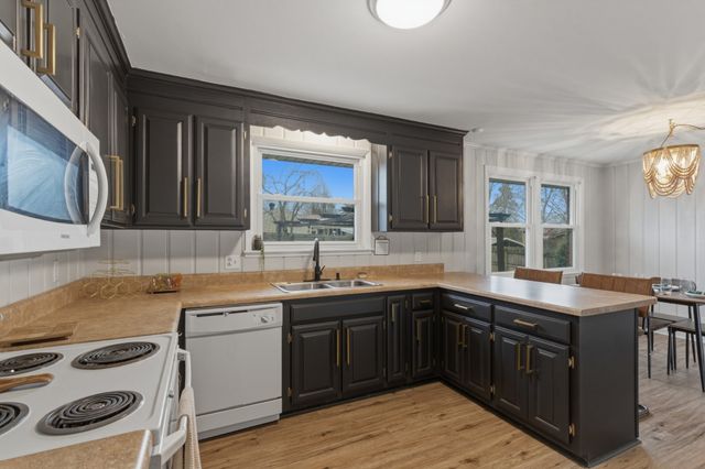 8310 Luree Ln, Hermitage, TN 37076