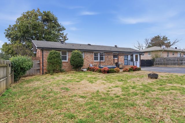 8310 Luree Ln, Hermitage, TN 37076