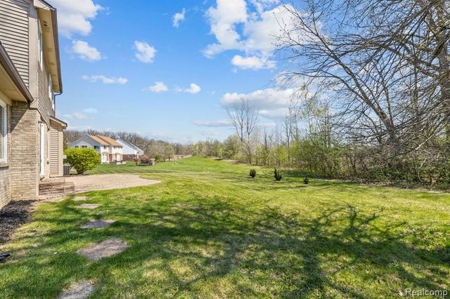 43529 S Timberview Drive, Van Buren, MI 48111