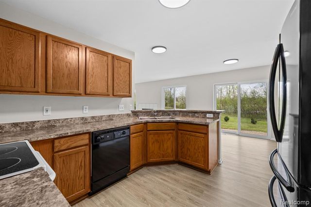 43529 S Timberview Drive, Van Buren, MI 48111
