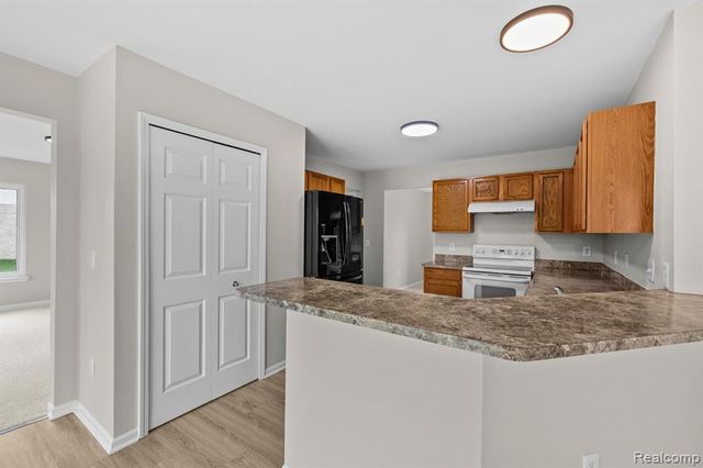 43529 S Timberview Drive, Van Buren, MI 48111