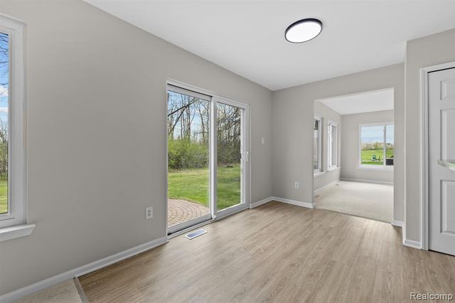 43529 S Timberview Drive, Van Buren, MI 48111