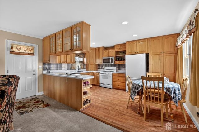20 Fairfield Road, East Brunswick, NJ 08816