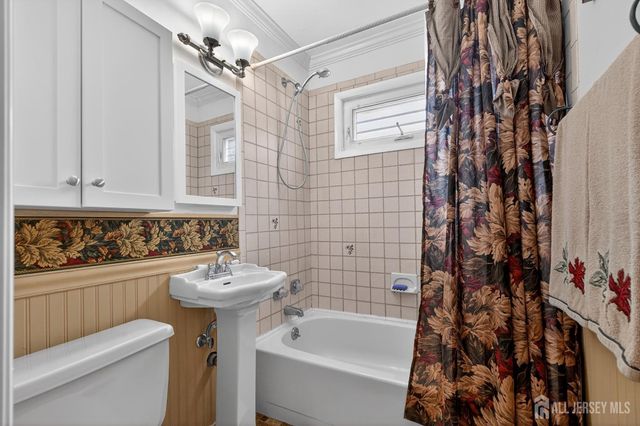 20 Fairfield Road, East Brunswick, NJ 08816