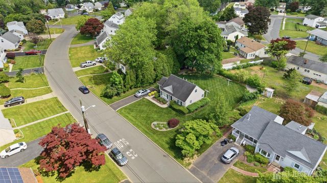 20 Fairfield Road, East Brunswick, NJ 08816