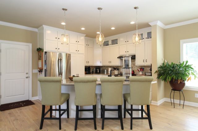 725 Lick Creek Rd, Hartsville, TN 37074