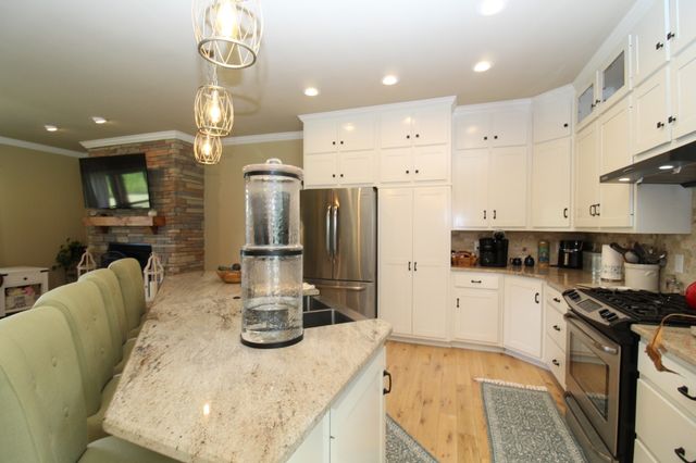 725 Lick Creek Rd, Hartsville, TN 37074