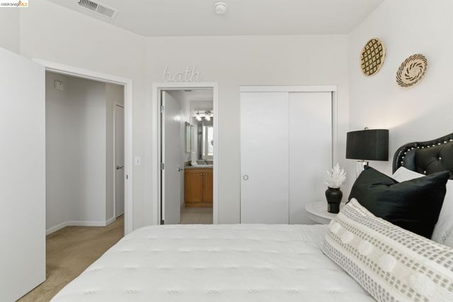88 E 6Th St 313, Pittsburg, CA 94565