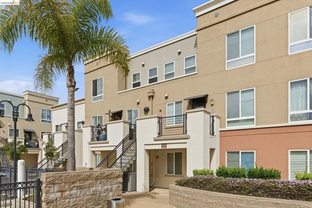88 E 6Th St 313, Pittsburg, CA 94565