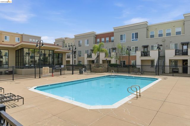 88 E 6Th St 313, Pittsburg, CA 94565