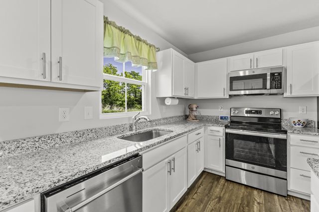 1066 Cone Blvd, Nashville, TN 37207