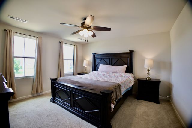 1066 Cone Blvd, Nashville, TN 37207