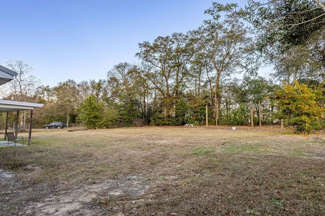 183 Redwing Rd., Ashford, AL 36312