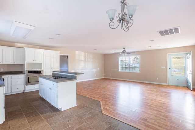 183 Redwing Rd., Ashford, AL 36312