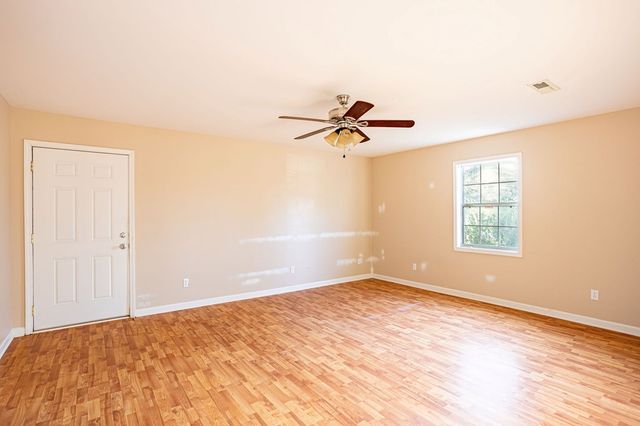 183 Redwing Rd., Ashford, AL 36312