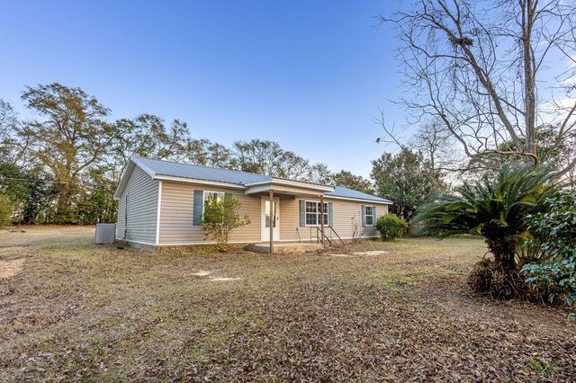 183 Redwing Rd., Ashford, AL 36312