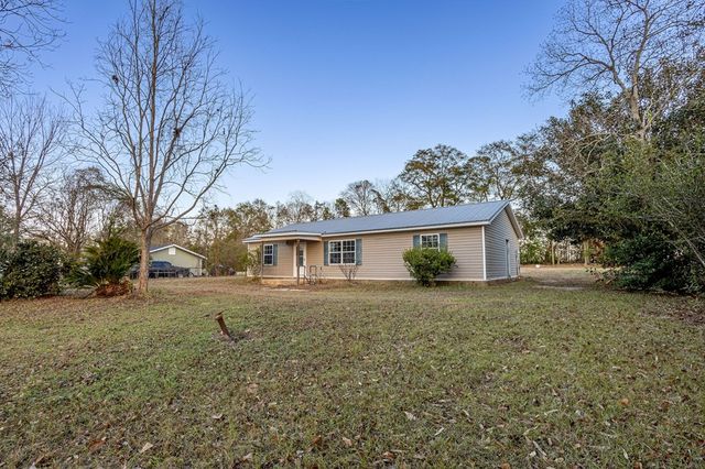 183 Redwing Rd., Ashford, AL 36312