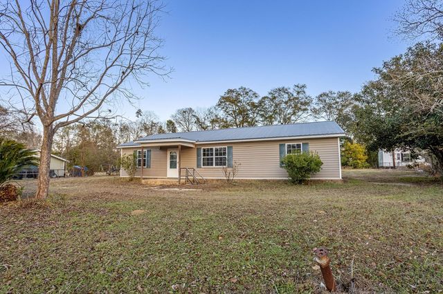 183 Redwing Rd., Ashford, AL 36312