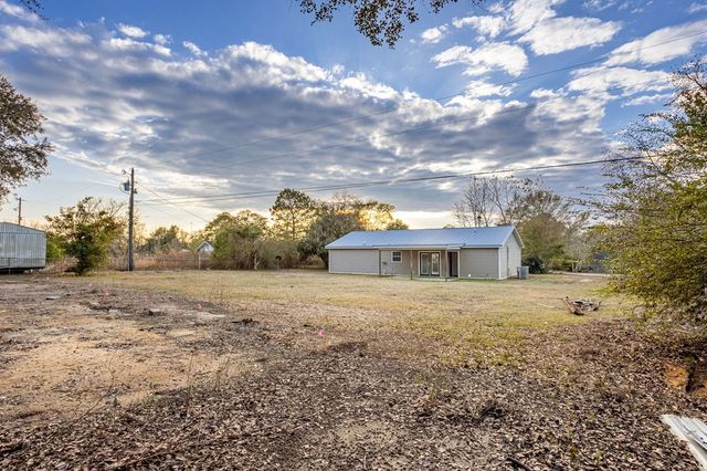 183 Redwing Rd., Ashford, AL 36312