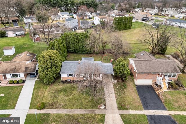 5224 OXFORD DR, Mechanicsburg, PA 17055