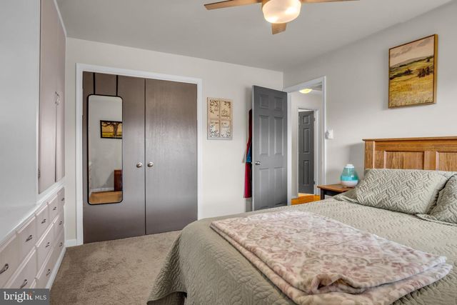5224 OXFORD DR, Mechanicsburg, PA 17055