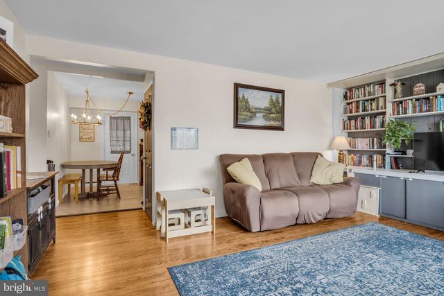 5224 OXFORD DR, Mechanicsburg, PA 17055