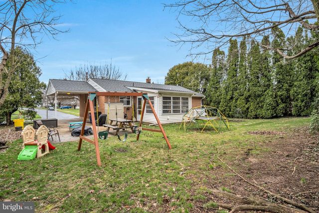 5224 OXFORD DR, Mechanicsburg, PA 17055