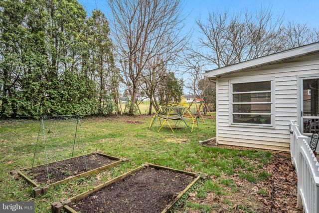 5224 OXFORD DR, Mechanicsburg, PA 17055