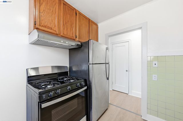 1829 E 22nd St, Oakland, CA 94606