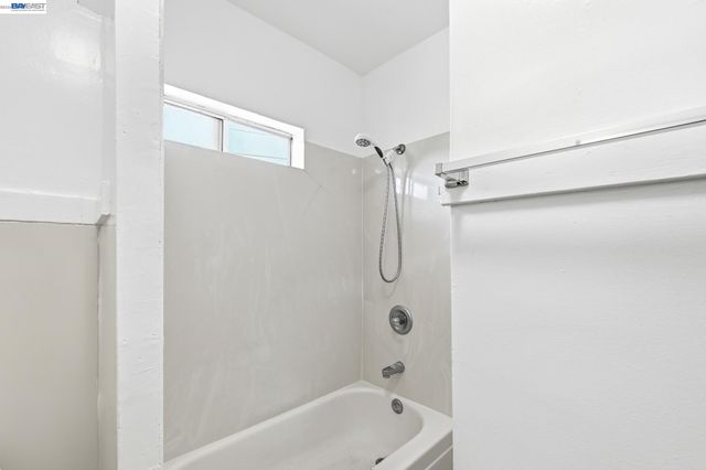 1829 E 22nd St, Oakland, CA 94606