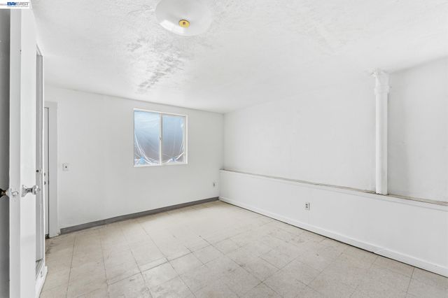 1829 E 22nd St, Oakland, CA 94606