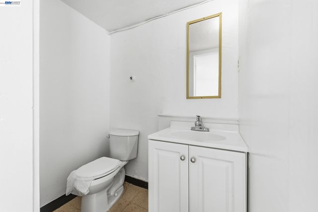 1829 E 22nd St, Oakland, CA 94606