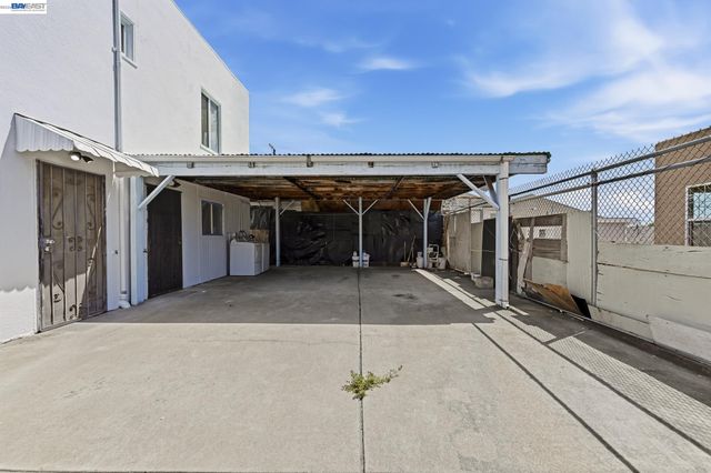 1829 E 22nd St, Oakland, CA 94606