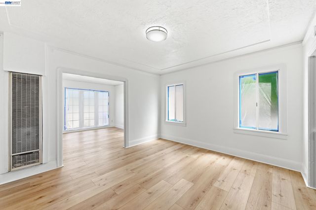 1829 E 22nd St, Oakland, CA 94606