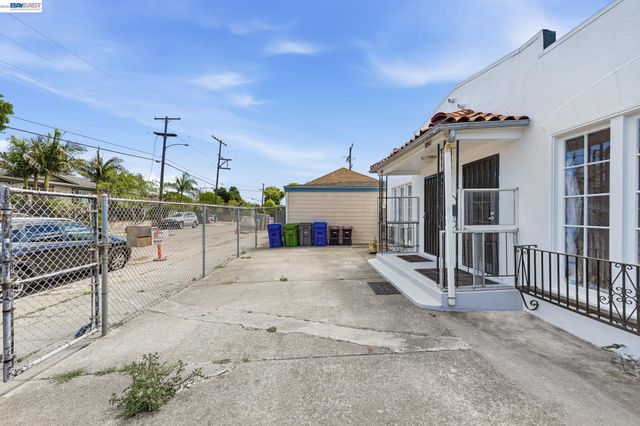 1829 E 22nd St, Oakland, CA 94606
