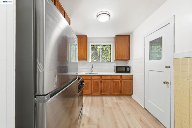 1829 E 22nd St, Oakland, CA 94606