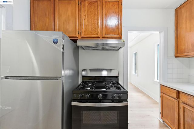 1829 E 22nd St, Oakland, CA 94606