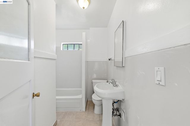 1829 E 22nd St, Oakland, CA 94606