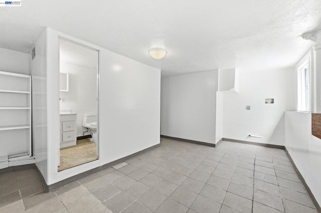 1829 E 22nd St, Oakland, CA 94606