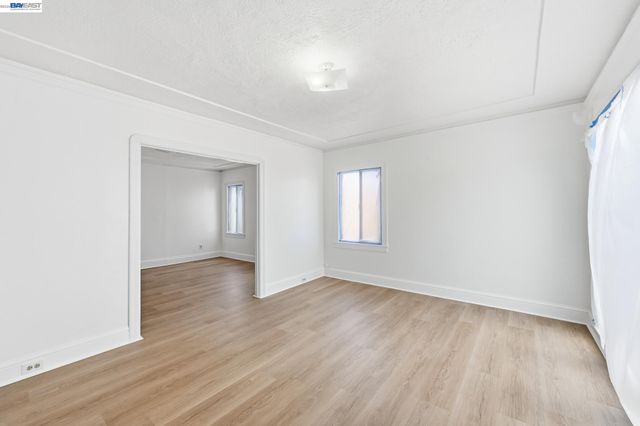 1829 E 22nd St, Oakland, CA 94606